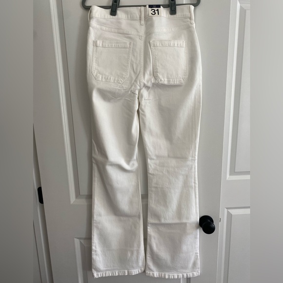 Gap Women's White Flare Jeans NWT 12L - Picture 3 of 3